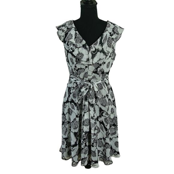 Adrianna Papell Dresses & Skirts - ADRIANNA PAPELL Floral Ruffle Neck Mini dress size 4 S